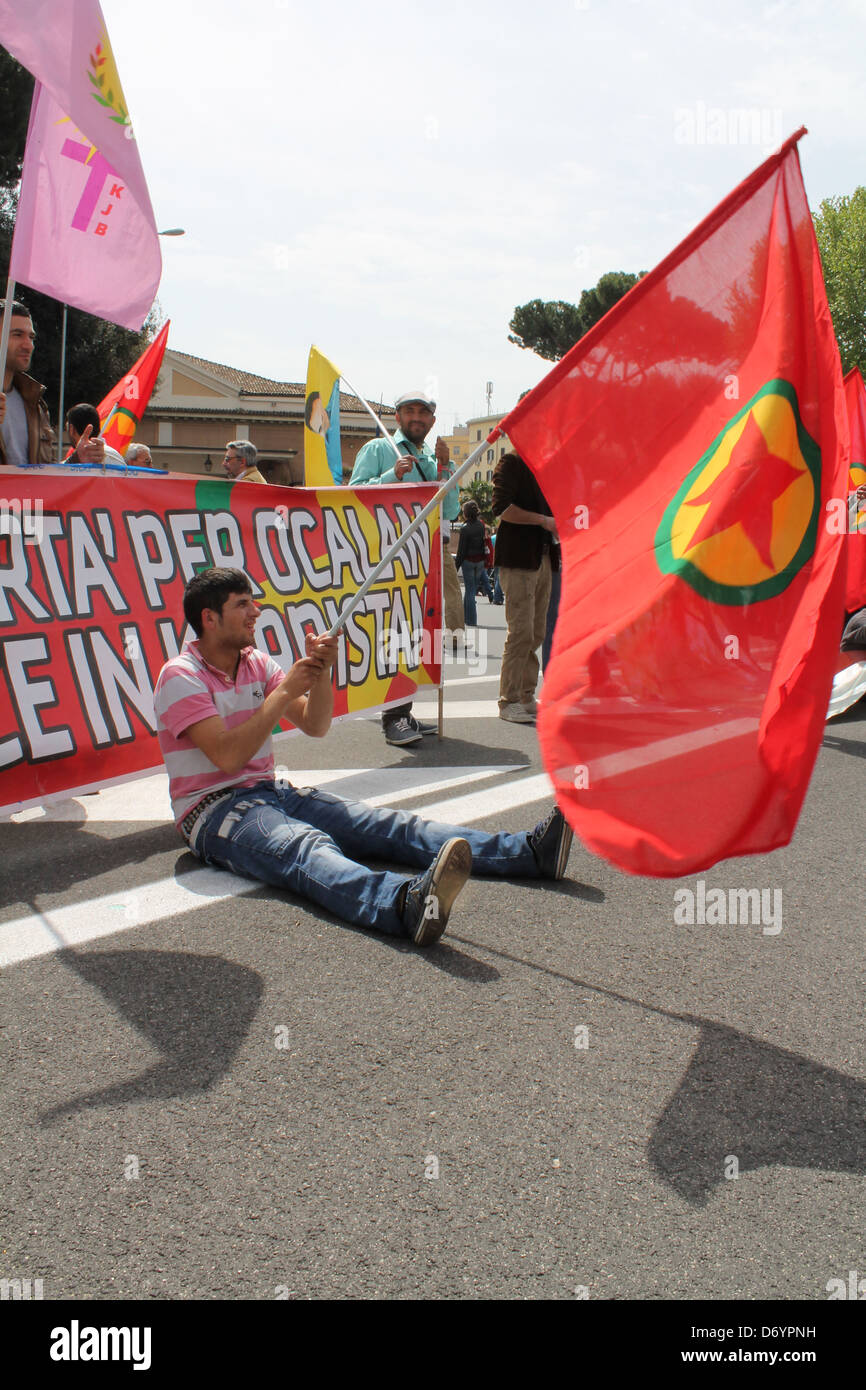 Befreiung von Rom am 25 April. Kurden für Öcalan kostenlos Stockfoto