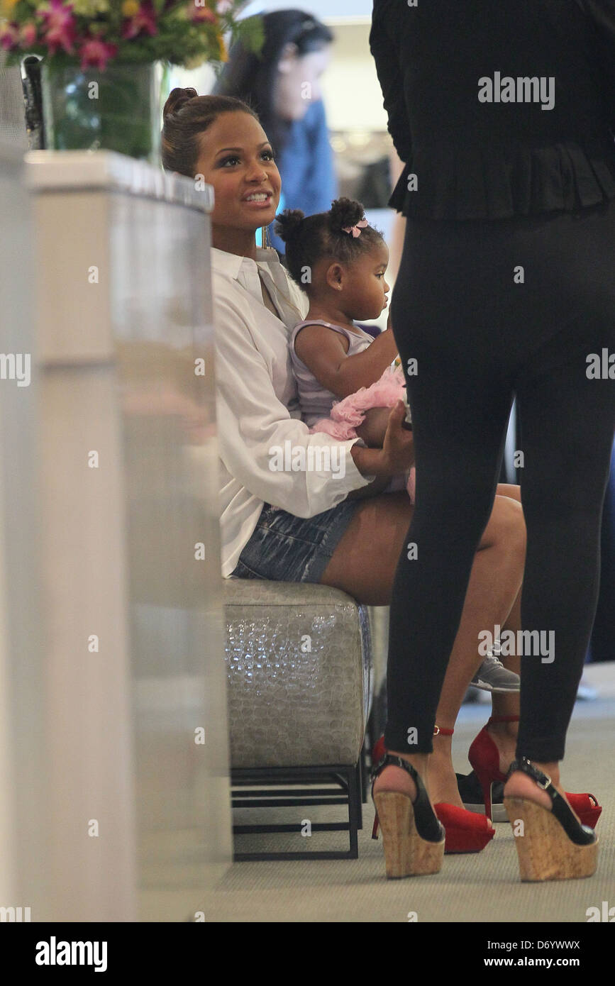 Christina Milian und Violet Madison Nash Christina Milian Einkaufen bei