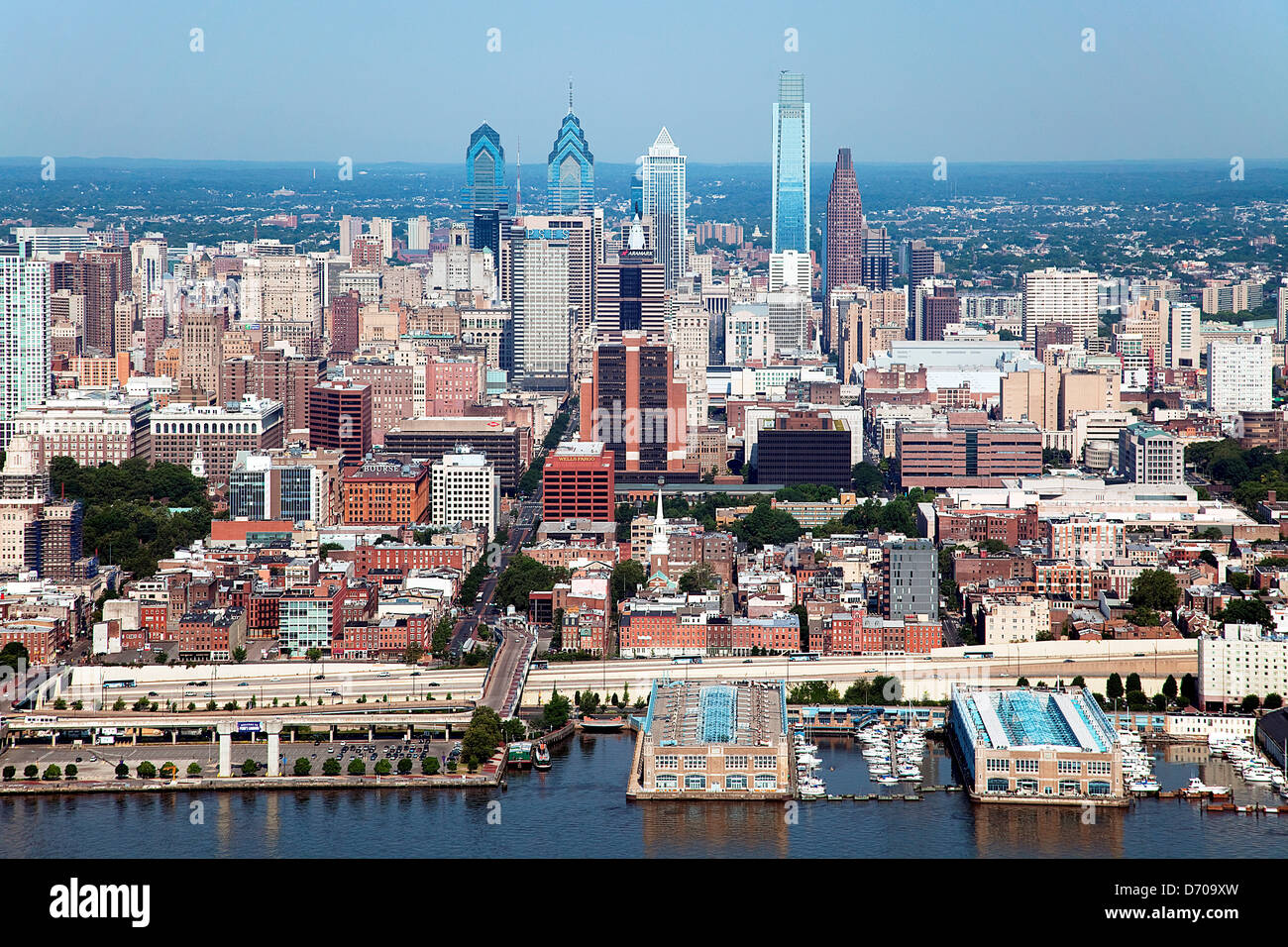 Zentrum der Stadt Skyline, Philadelphia, Pennsylvania aus über den Delaware River 