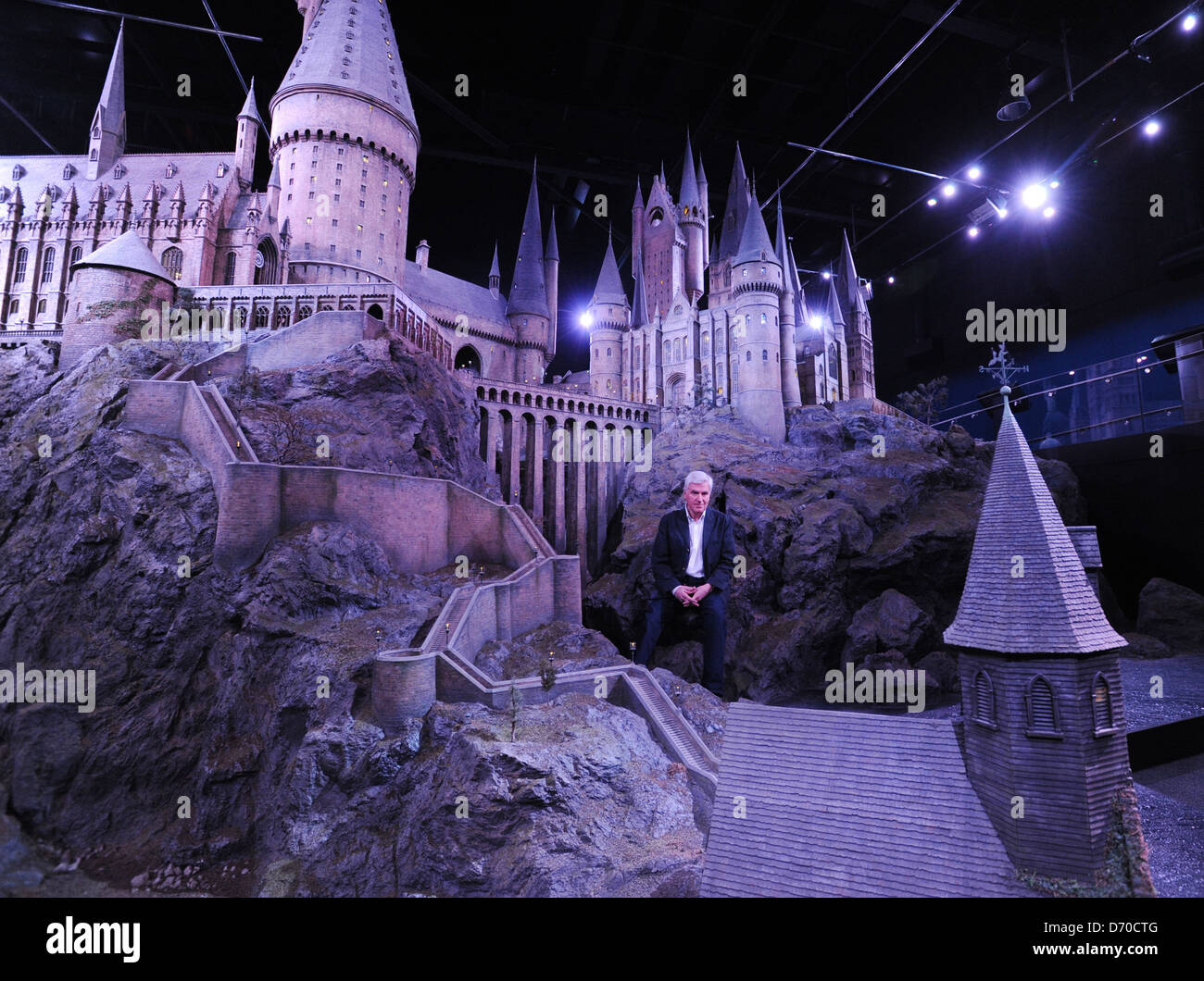 Das Making of Harry Potter - Hogwarts Schloss Skala Modell Medien anzeigen  an Warner Bros.-Studios London London, England statt Stockfotografie - Alamy