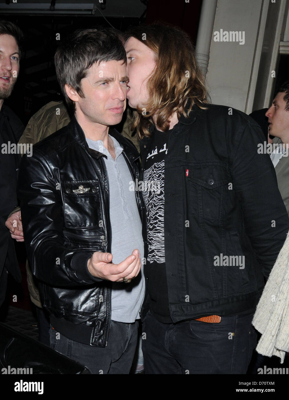 Noel Gallagher in bester Laune Awards wie er fährt Brit 2012 - Sony Musik Afterparty im Arts Club - draußen London, Stockfoto