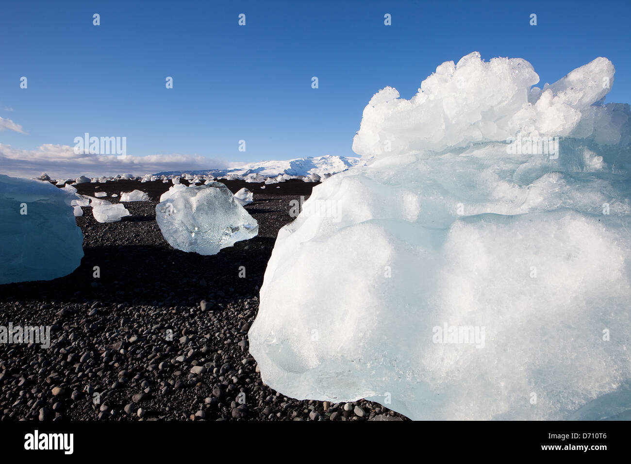 Eisberge auf Joekulsarlon Jökulsárlón Blacksand Beach, Island Stockfoto