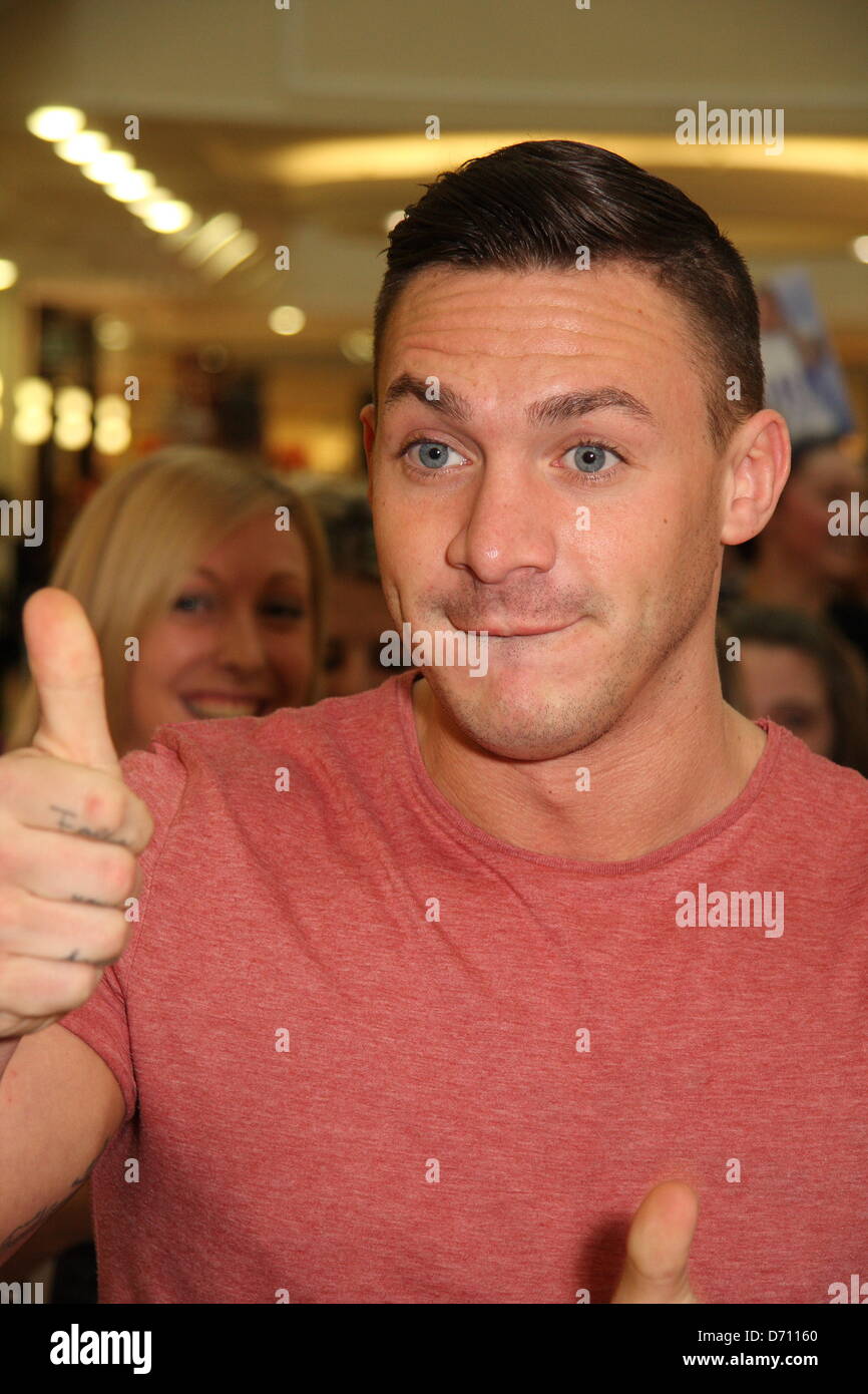 25. April 2013.  Kirk Norcross "Essex Boy - My Story" buchen Unterzeichnung Launch Event, Meadowhall, Sheffield, UK. Stockfoto