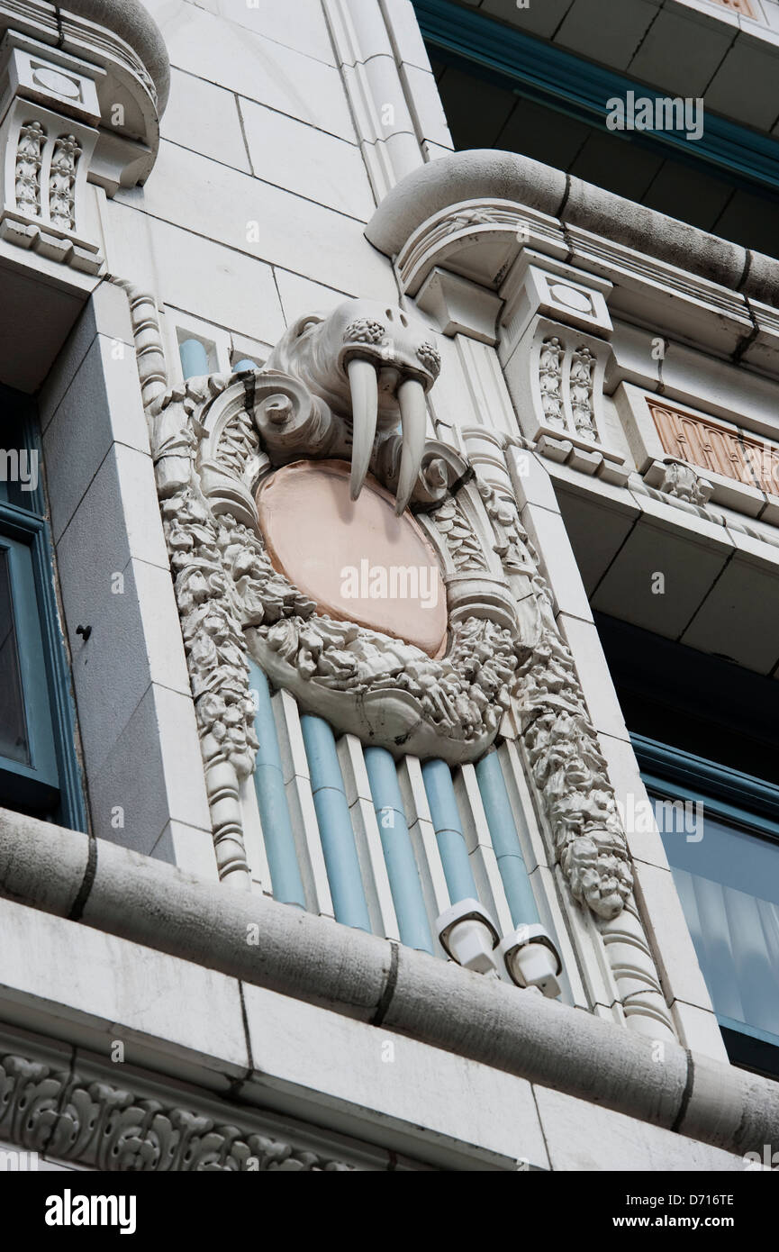 USA, Bundesstaat Washington, Seattle, Arctic Building (Hilton Hotel), Details der Architektur mit Walross Kopf Stockfoto