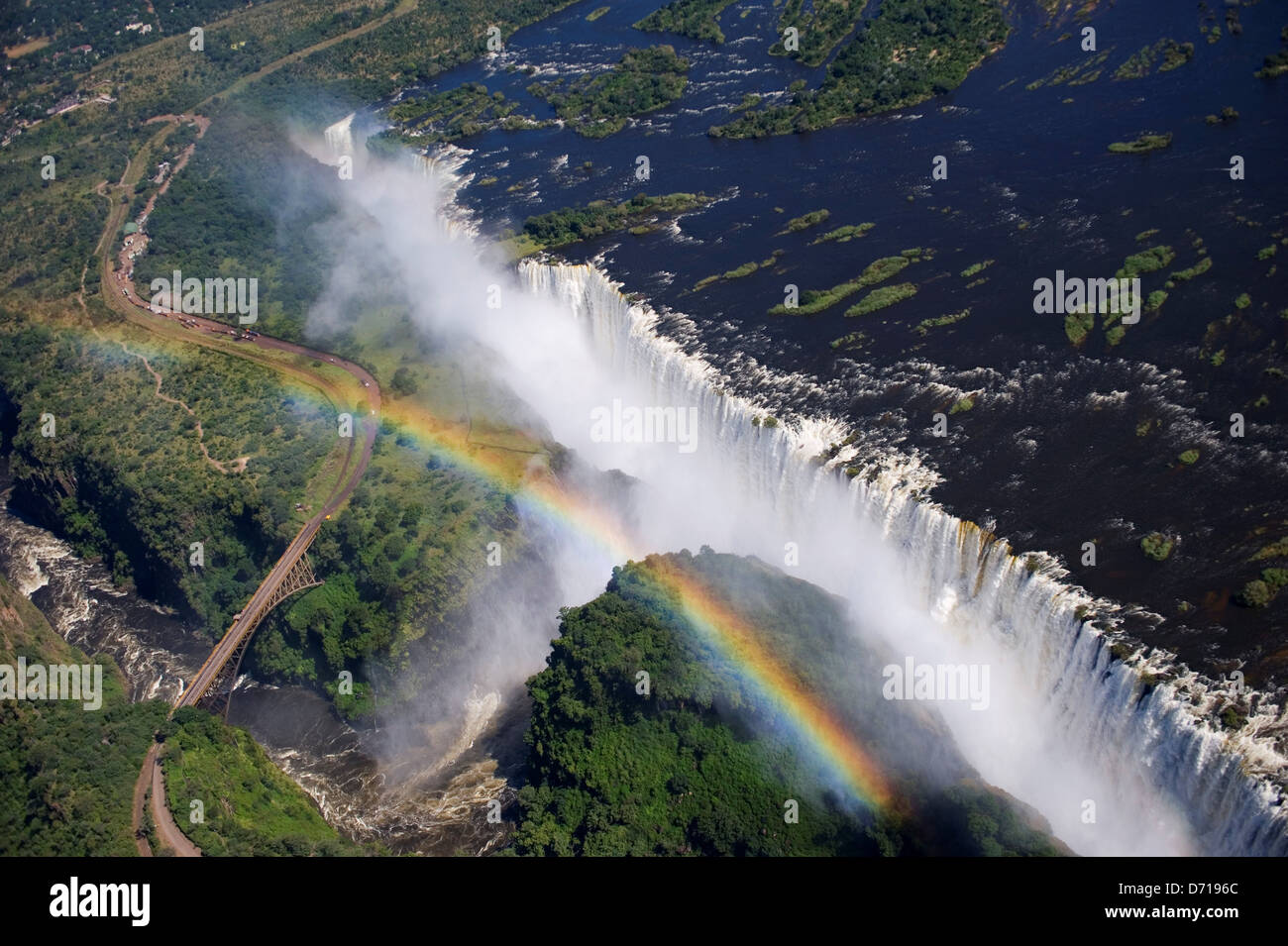 Sambia / Simbabwe, in der Nähe von Livingstone, Luftaufnahme des Sambesi-Flusses und Victoria fällt Stockfoto