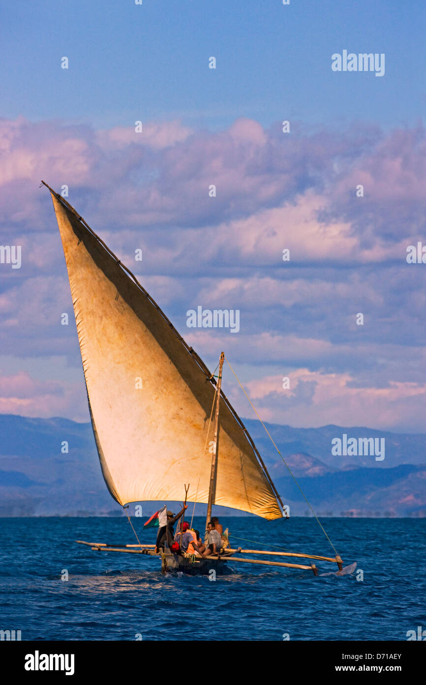 Segelboot Angeln im Meer, Nosy Be, Madagaskar Stockfoto