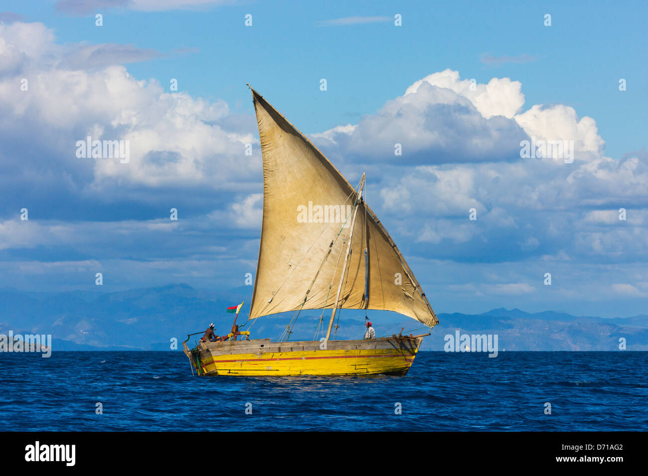 Segelboot Angeln im Meer, Nosy Be, Madagaskar Stockfoto