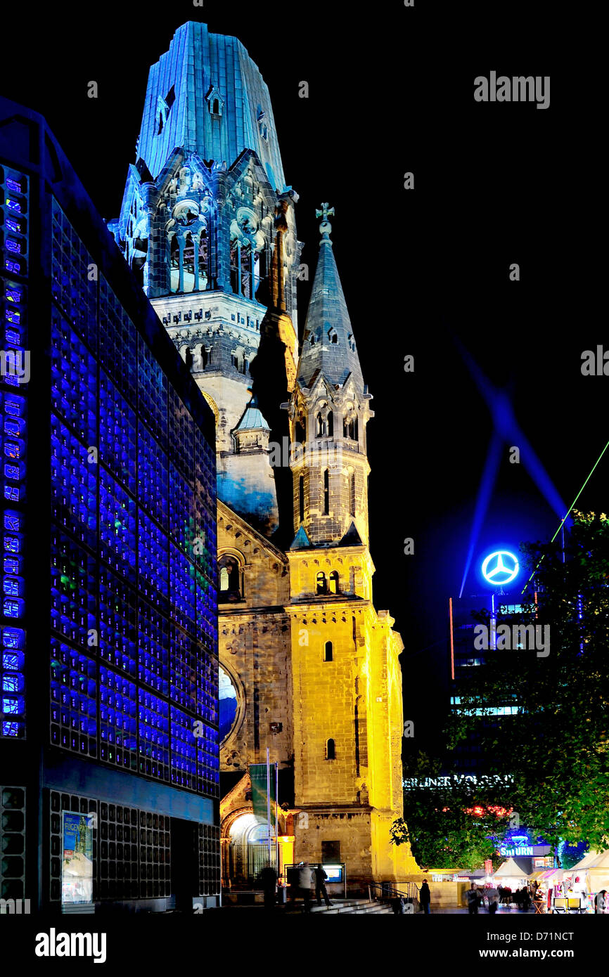 Berlin, Kudamm und Kaiser-Wilhelm-Gedächtnis-Kirche in berlin, deutschland, Foto Kazimierz Jurewicz, Stockfoto