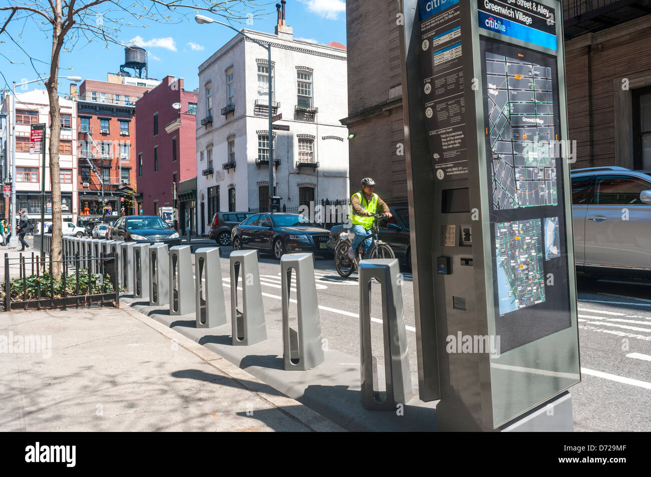 New York, NY - neu installierte BikeShare Station auf MacDougal Street in Greenwich Village Stockfoto