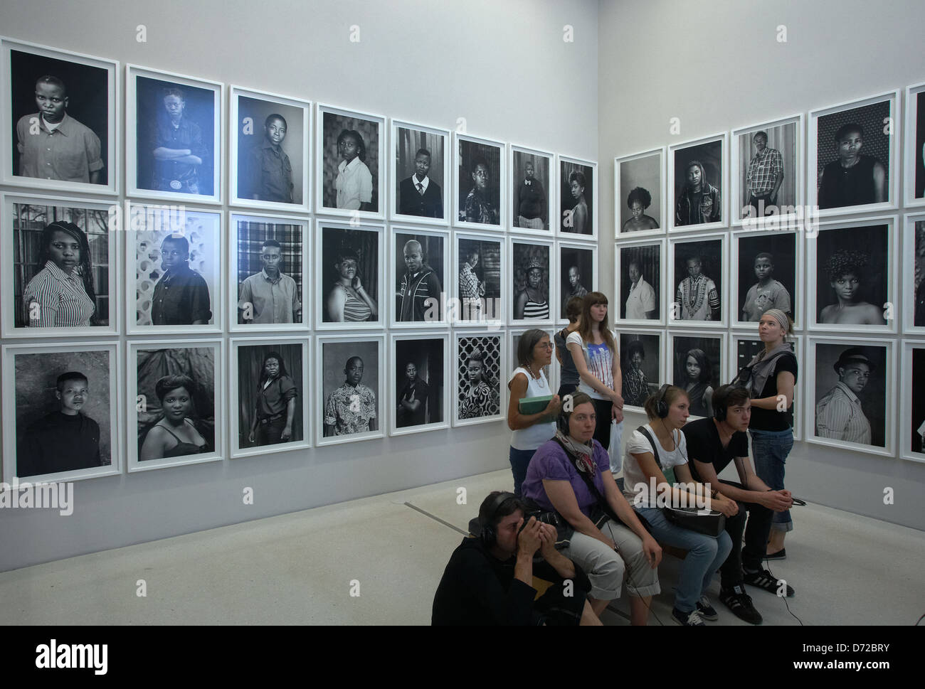 Kassel, Hessen, Documenta (13): Fotografien mit dem Titel Gesichter - Phasen von Zanele Muholi- Stockfoto