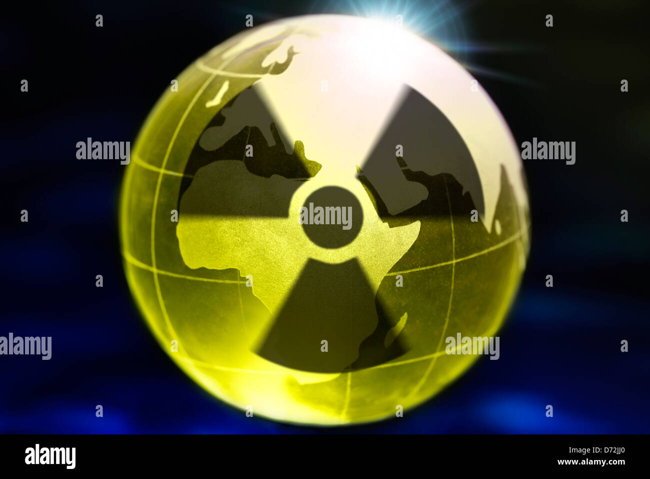 Globus mit Radioaktivität Zeichen Stockfoto