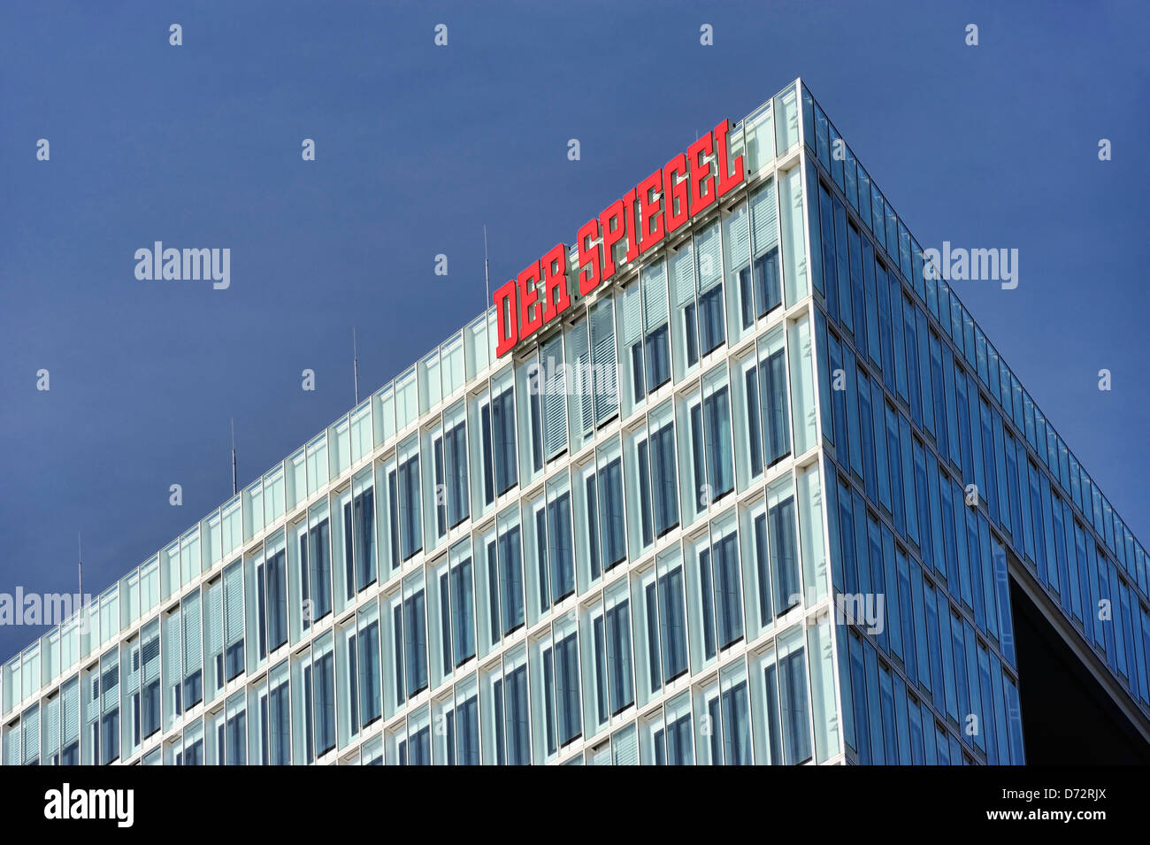 Das Spiegel-Haus in der HafenCity Hamburg, Deutschland Stockfotografie -  Alamy