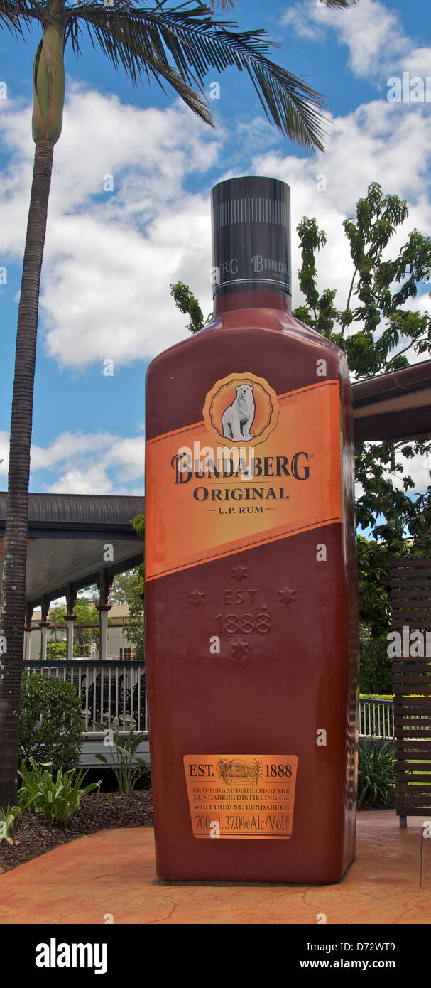 Großes Modell rum Flasche Bundaberg Distillery Bundaberg Queensland Australien Stockfoto