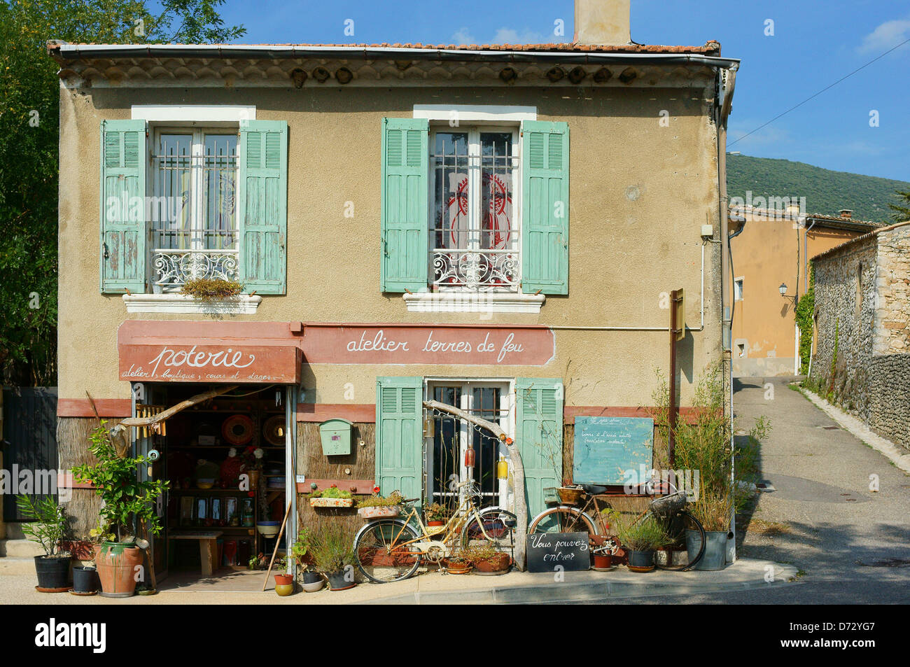 Rustrel Dorf Provence Frankreich Stockfoto