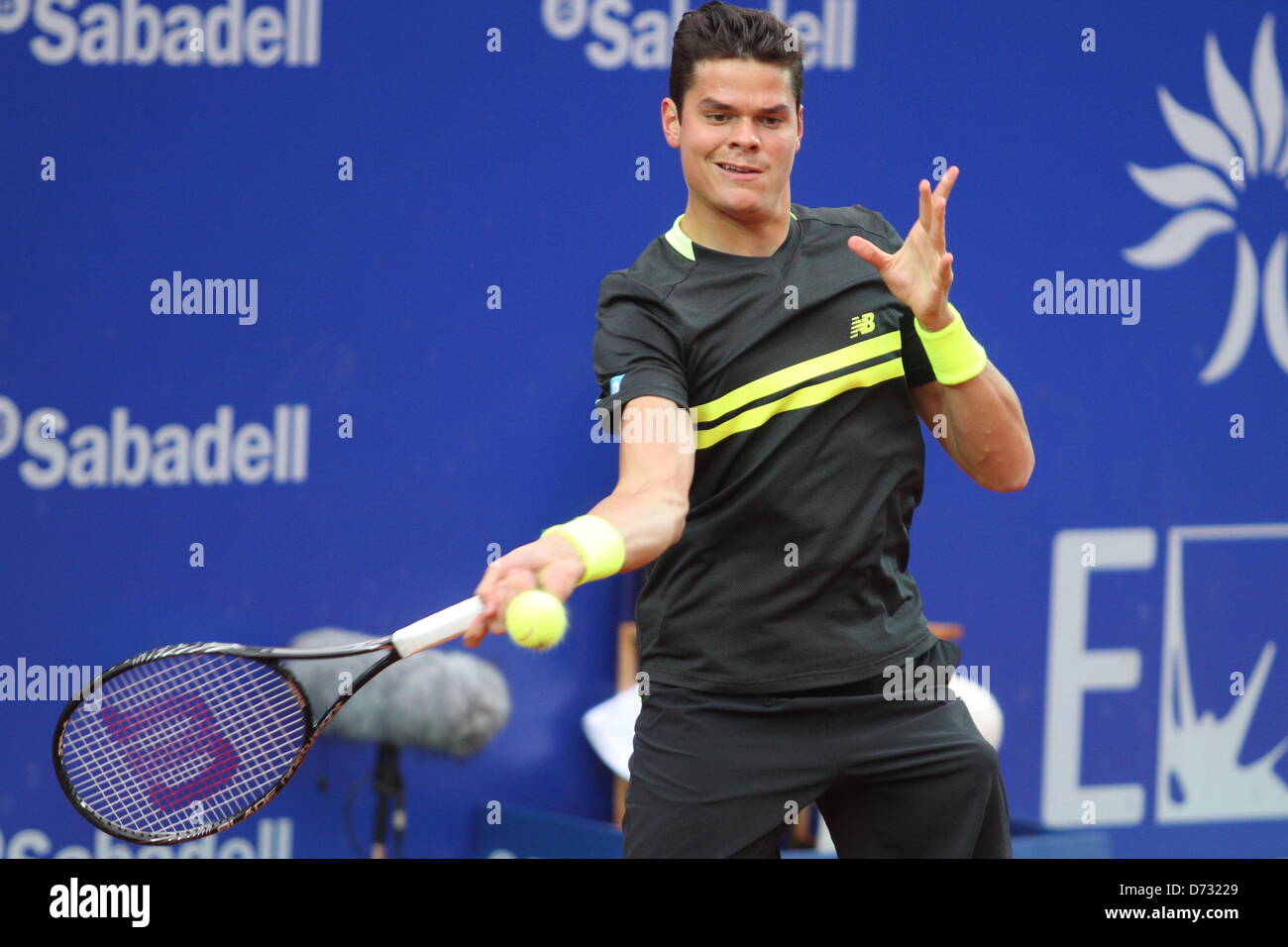 27.04.2013. Barcelona, Spanien. Barcelona Open Banc de Sabadell Trofeo Conde de Godo. Bild zeigt Milos Raonicl in Aktion beim Spiel gegen Milos Raonic an Tennis Barcelona Stockfoto