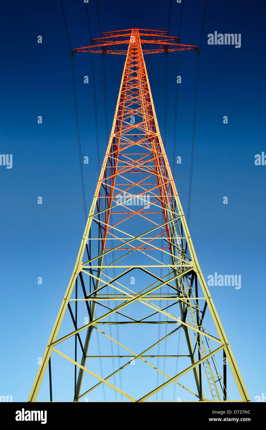 Hochspannungs-Mast, net Entfernung, Energie-Wende Stockfoto