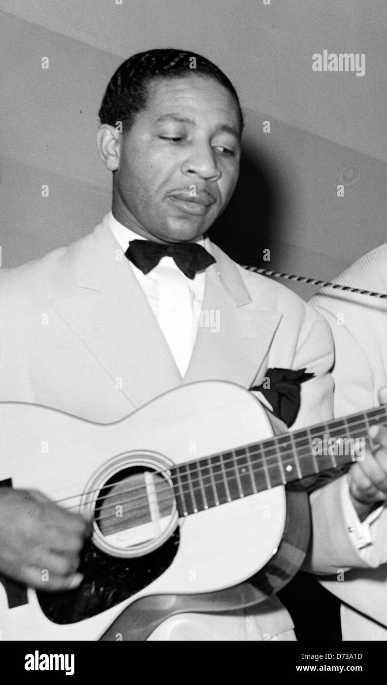LONNIE JOHNSON (1899-1970) uns Blues und Jazz Musiker im Jahre 1941 Stockfoto