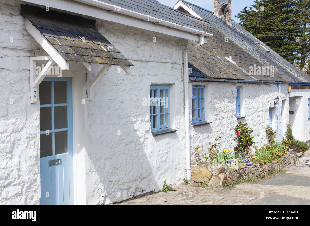 Weiß getünchten Steinhäusern in der Fischerei Dorf Abersoch auf der Halbinsel Cardigan, North Wales, UK Stockfoto