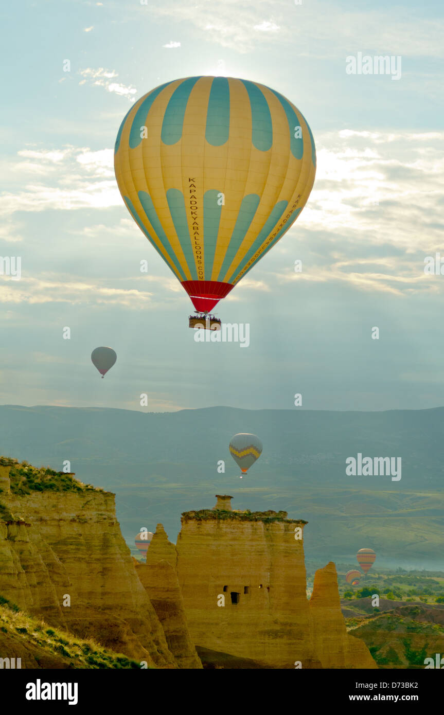 Hot Air Ballooning, einstigen, Nevsehir, Türkei Stockfoto