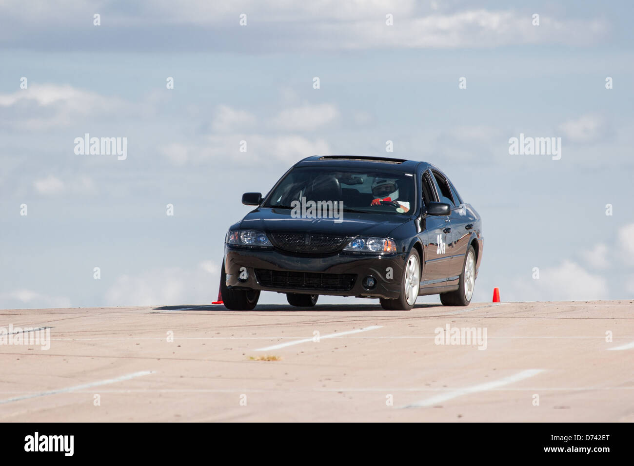 Eine 2003 schwarze Lincoln LS ein Autocross-Rennen auf eine Regionalveranstaltung Sports Car Club of America (SCCA) Stockfoto