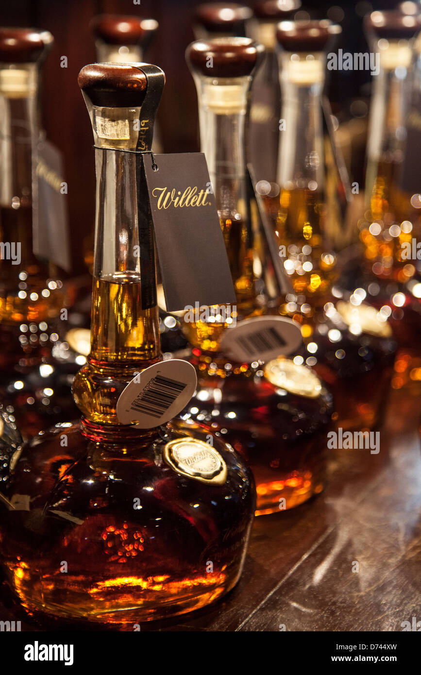 Flaschen Bourbon Whiskey Stockfoto