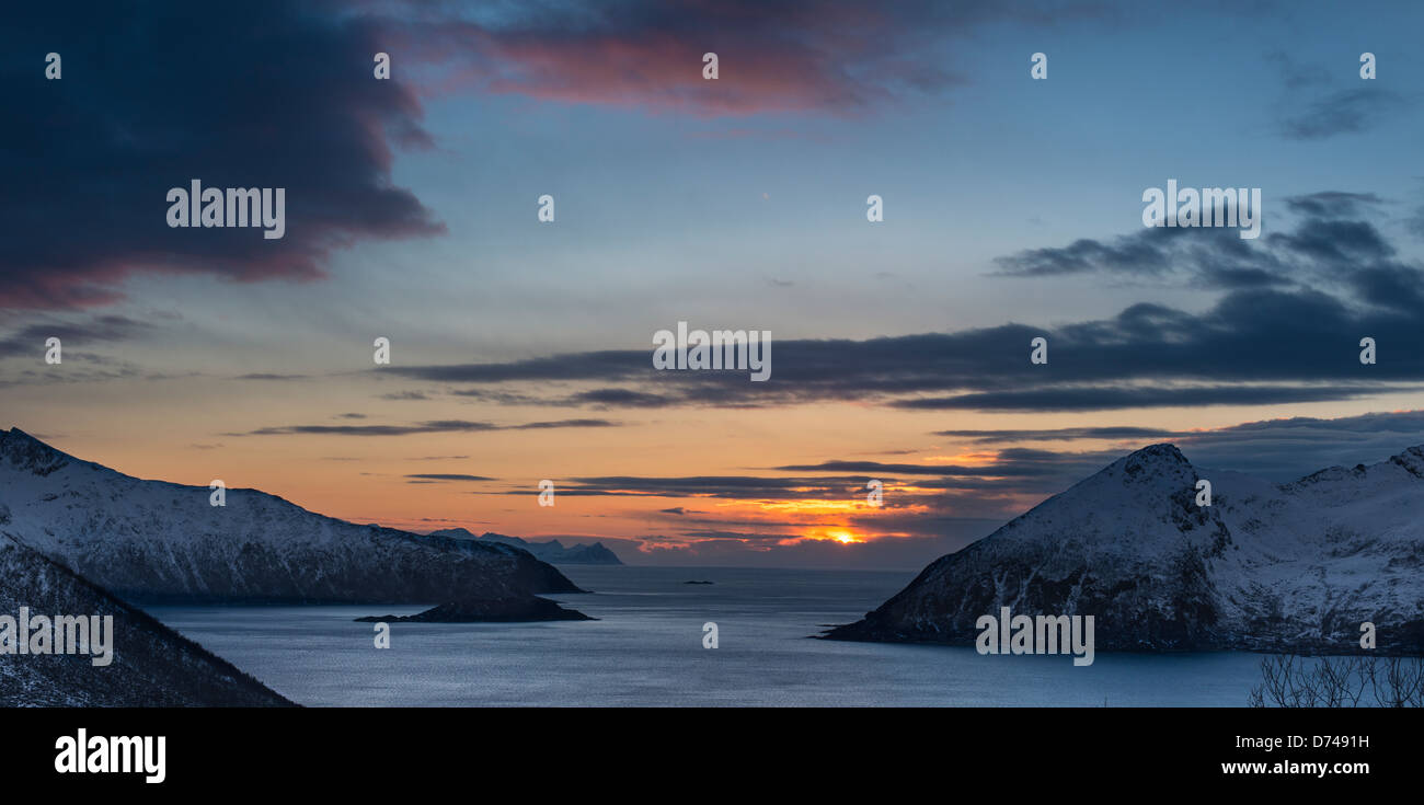 Sonnenuntergang über Rekvik, Norwegen Stockfoto