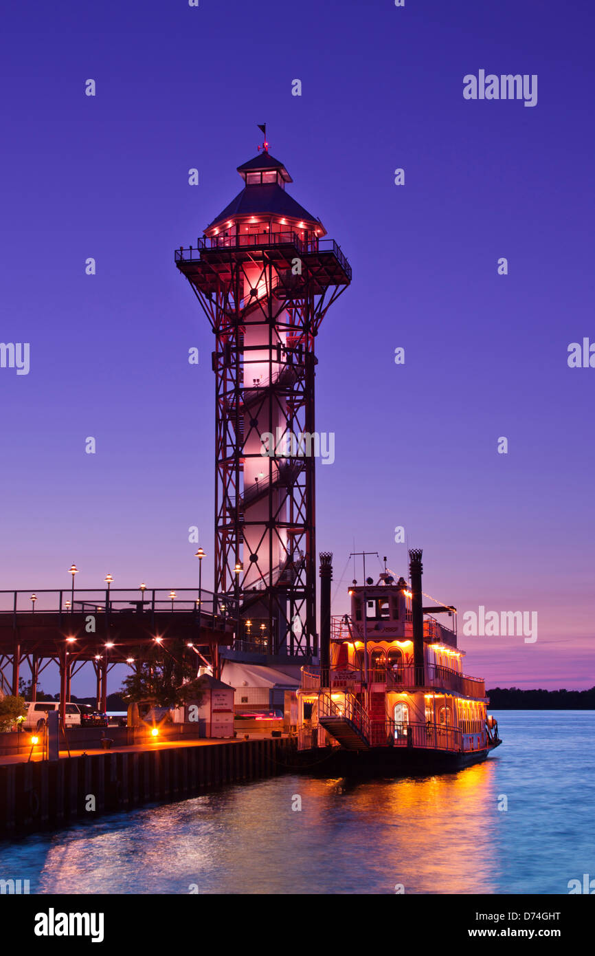 VICTORIAN PRINZESSINNENTURM STEAMBOAT BICENTENNIAL DOBBINS LANDING