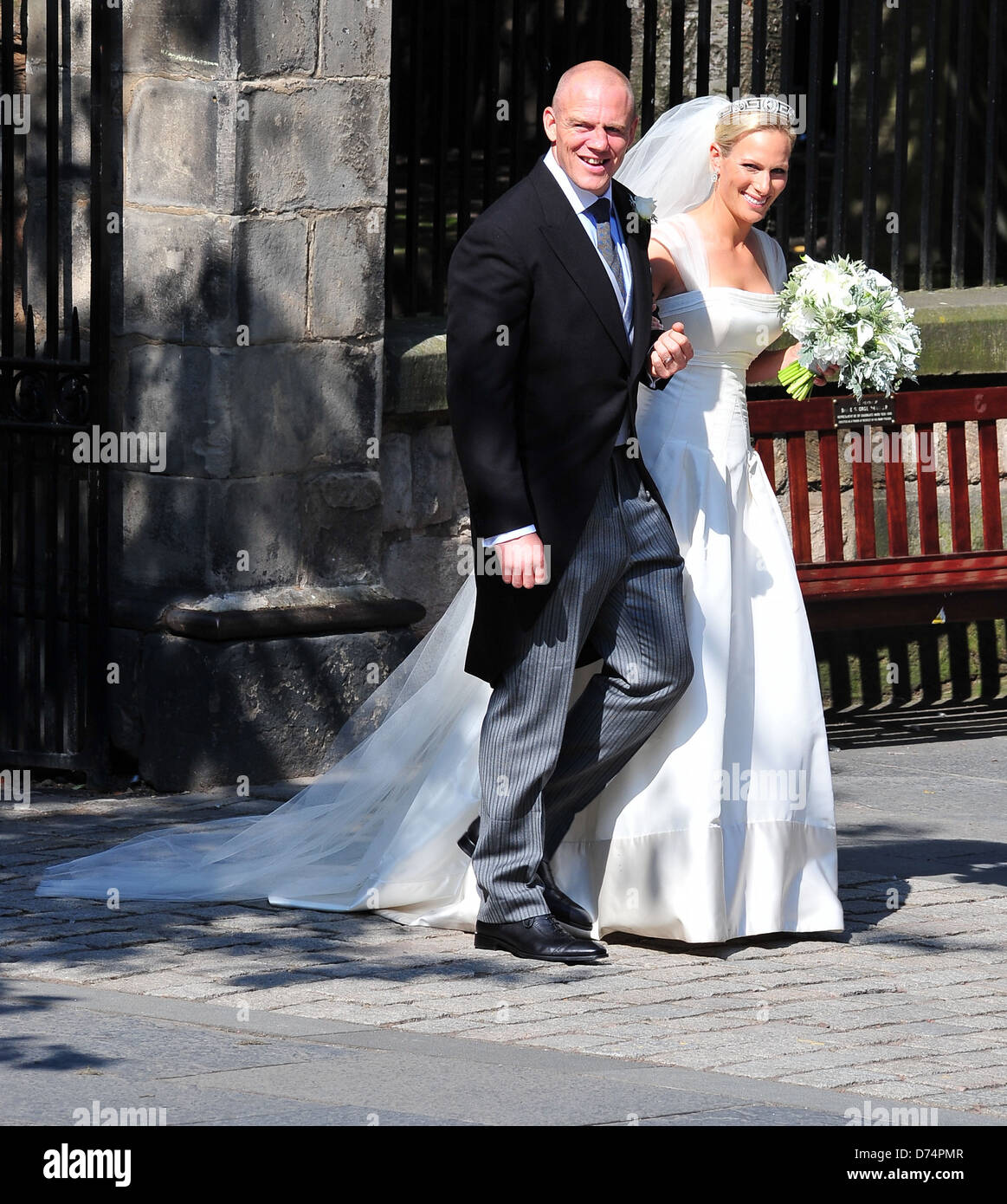 Mike Tindall und Zara Phillips die Hochzeit von Zara Phillips und Mike Tindall im Canongate Kirk Edinburgh, Schottland - 30.07.11 Stockfoto