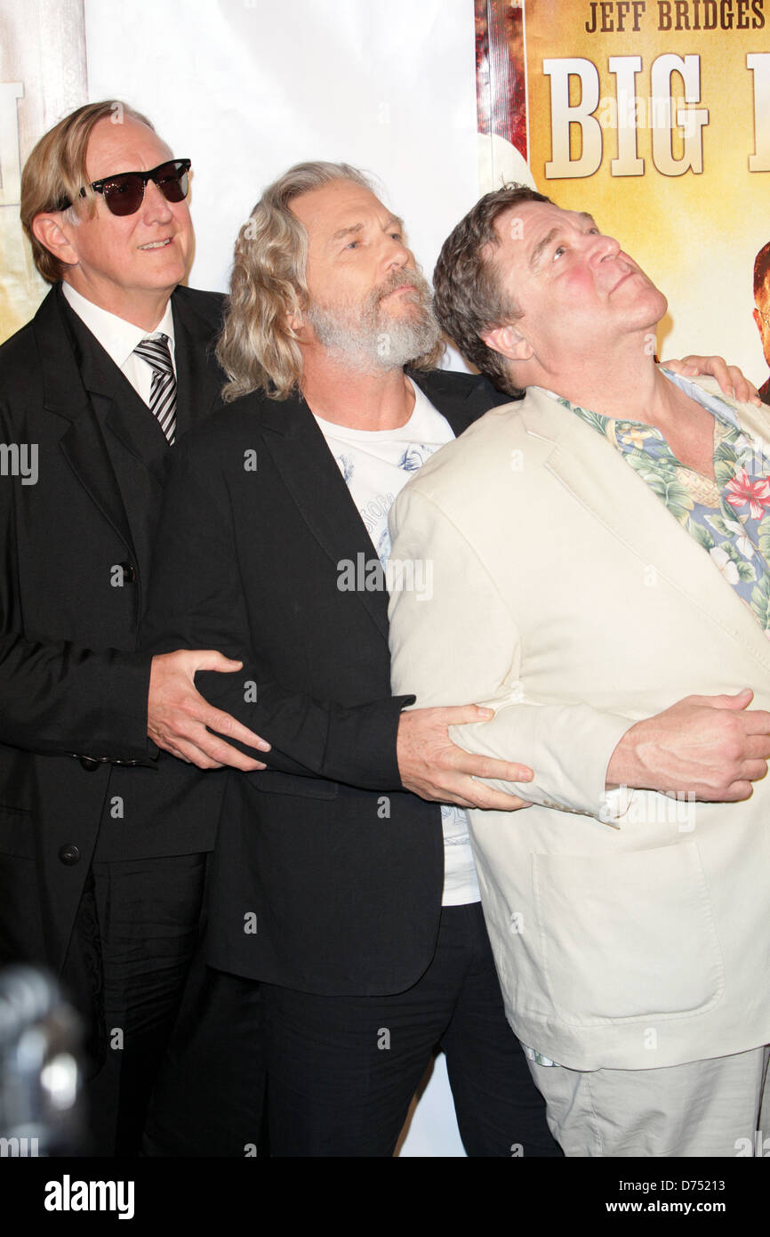 T-Bone Burnett, Jeff Bridges und John Goodman "The Big Lebowski" Blu-Ray Release am Hammerstein Ballroom New York City, USA Stockfoto