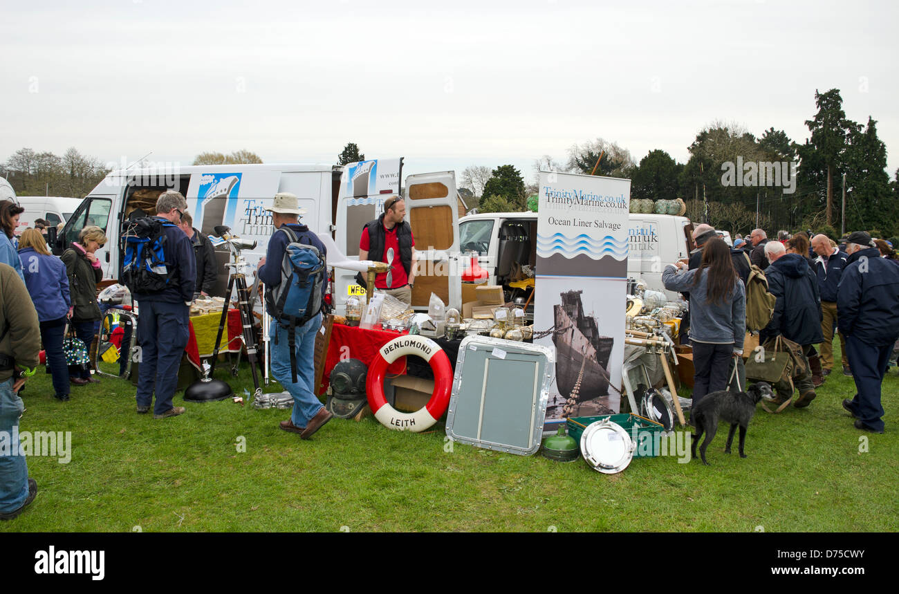 Standinhaber bei Beaulieu Boot durcheinander Stockfoto