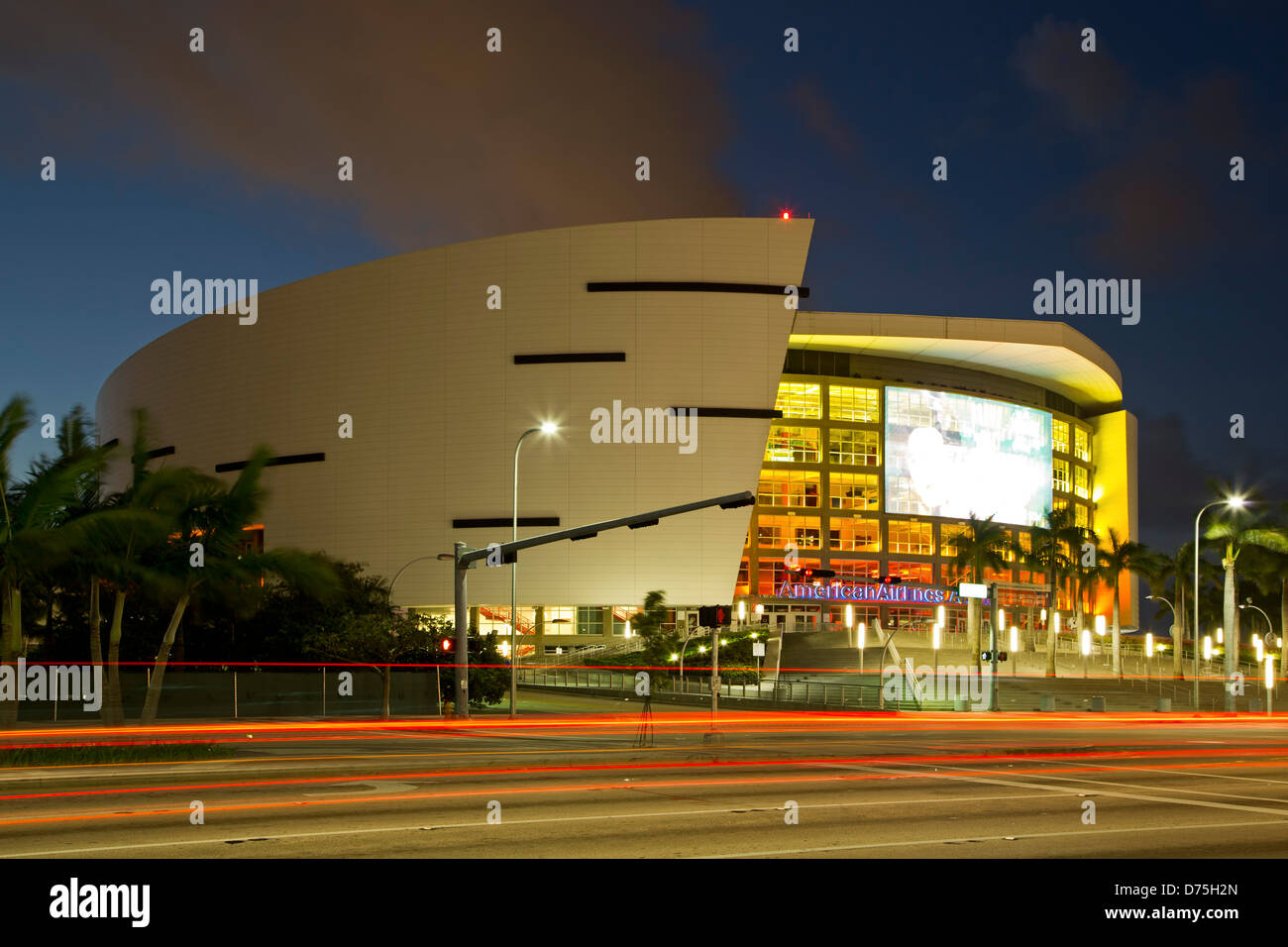 American Airlines Arena und helle Streifen, Miami, Florida USA Stockfoto