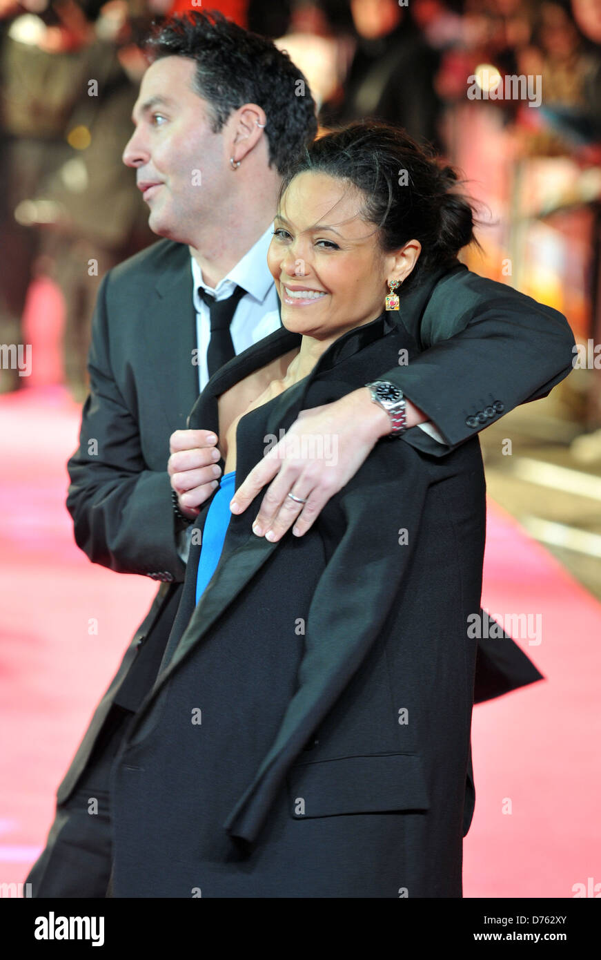 Ol Parker, Thandie Newton The Best Exotic Marigold Hotel - Film Premiere Welt Uraufführung anlässlich der Curzon Mayfair- Stockfoto