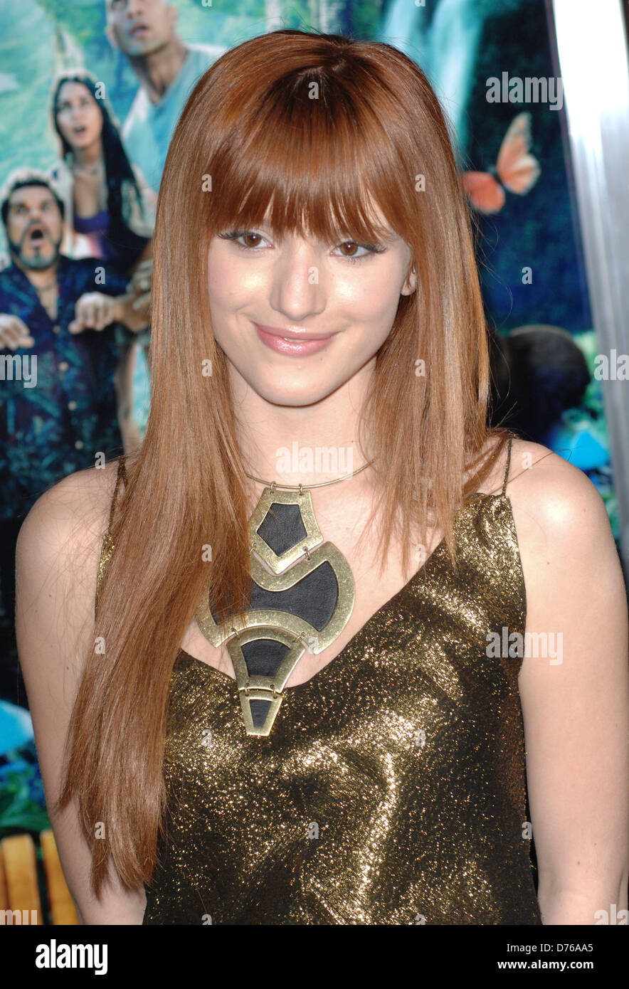 Bella Thorne der Los-Angeles-Premiere von "Journey 2: die geheimnisvolle Insel" statt in The Grauman Chinese Theatre - Ankünfte Stockfoto