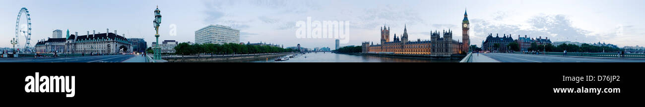 London Panorama, London, Vereinigtes Königreich. Architekt: nicht zutreffend, 2013. 360-Grad-Panorama der Houses of Parliament mit Rive Stockfoto