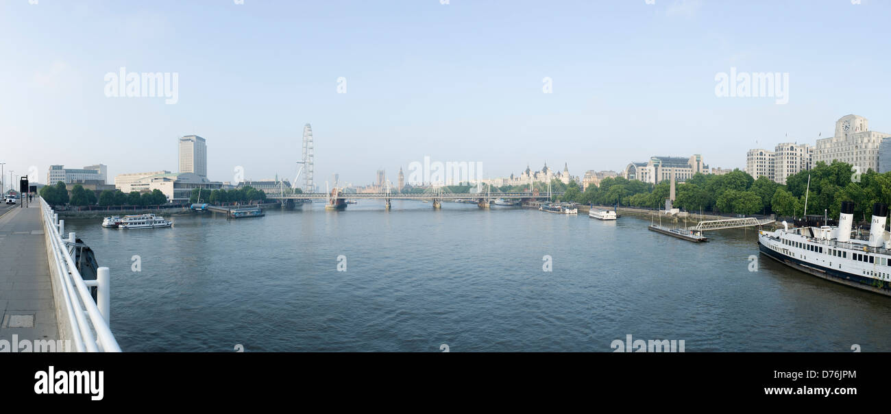 London Panorama, London, Vereinigtes Königreich. Architekt: nicht zutreffend, 2013. Blick vom Waterloo Bridge, London Eye und Big Ben. Stockfoto