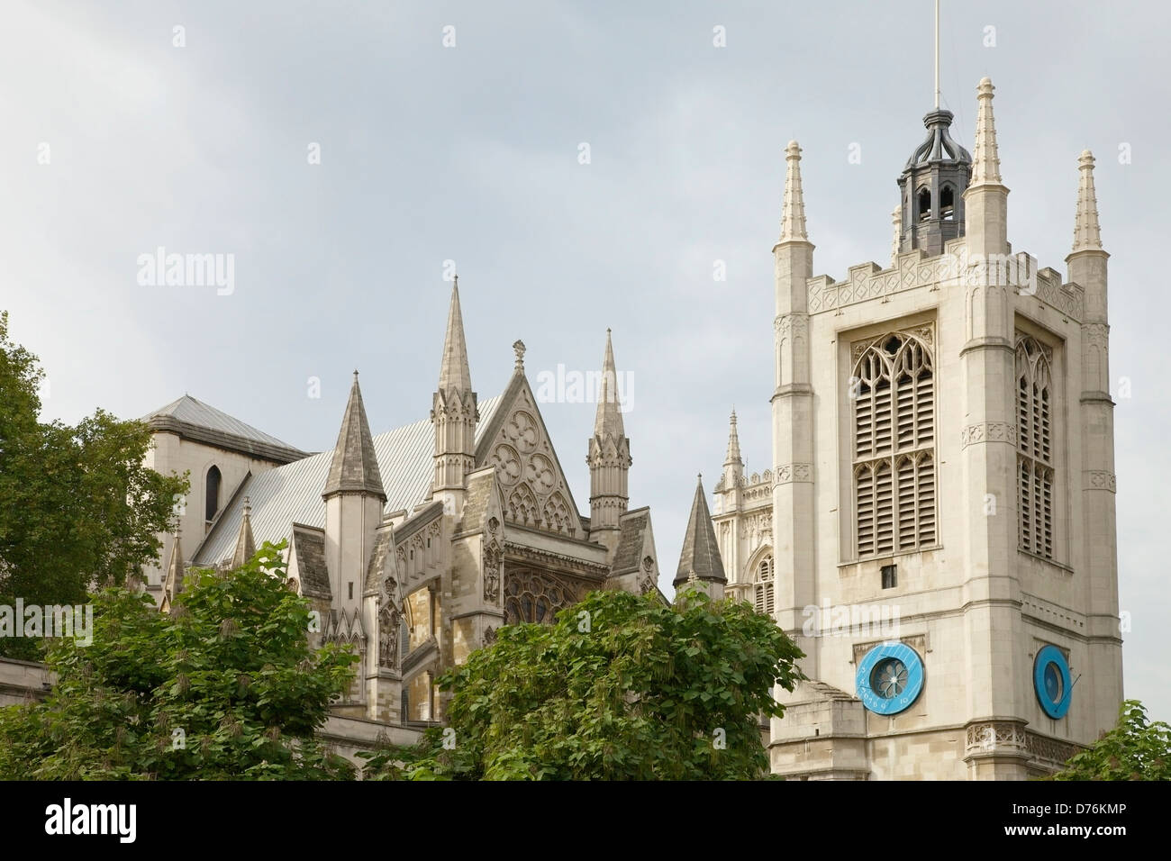 Die Türme und Türmchen der Westminster Abbey und St. Margarets Kirche, London, UK. Stockfoto