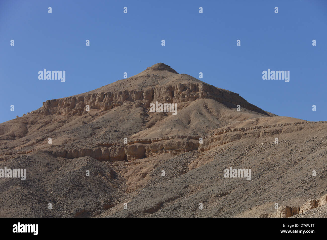 Tal der Könige PYRAMID MOUNTAIN Westjordanland LUXOR Ägypten 8. Januar 2013 Stockfoto