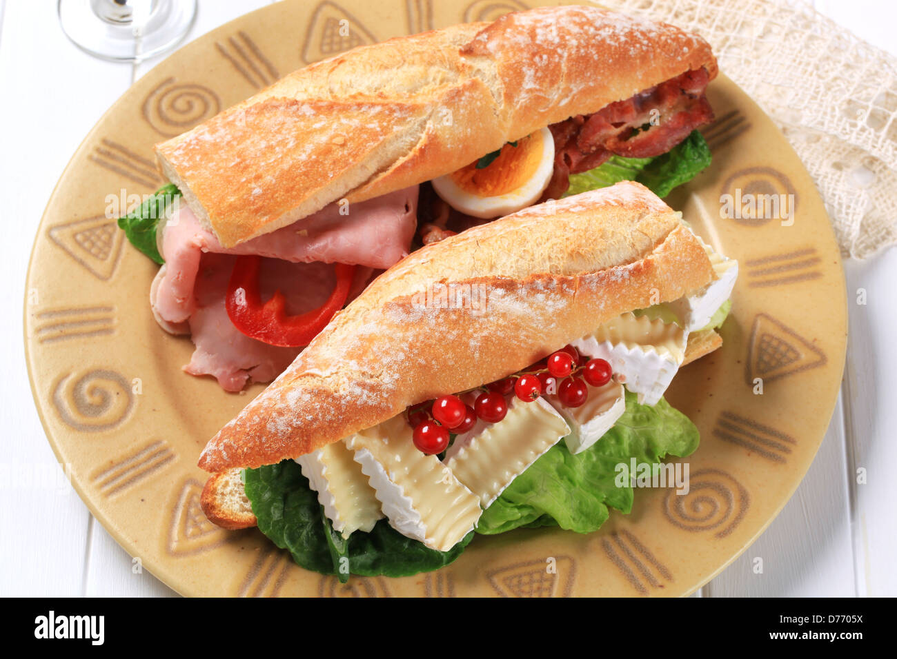 Sub-Sandwiches mit Käse und Schinken Stockfoto