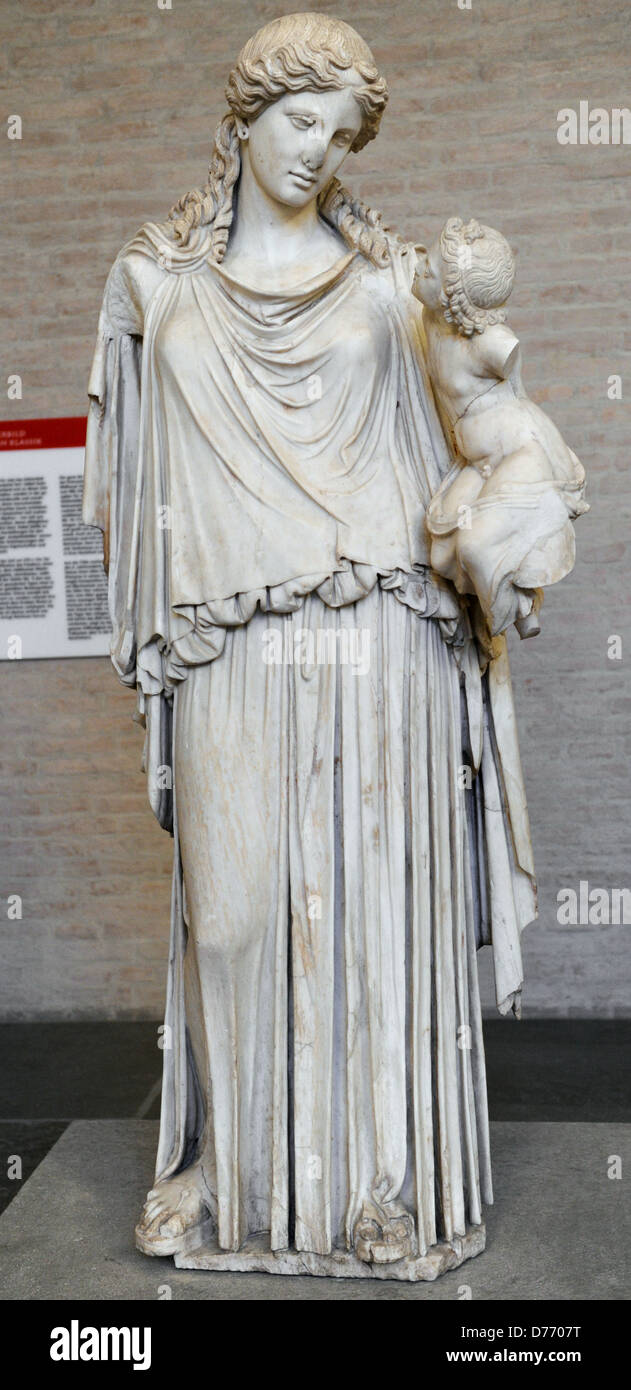 Griechische Kunst. EIRENE, Göttin des Friedens und als Mutter von Pluto, der Wohlstand. Römische