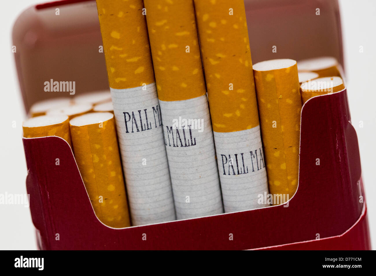 Eine Packung Zigaretten Pall Mall. Stockfoto