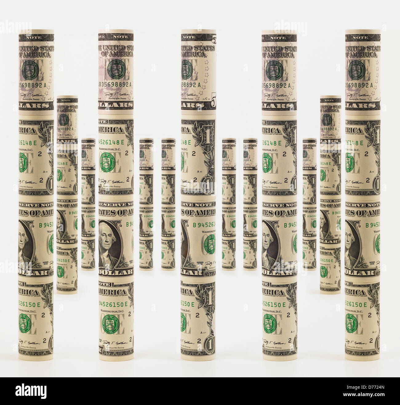 Säulen aus US-Dollar-Banknoten Stockfoto