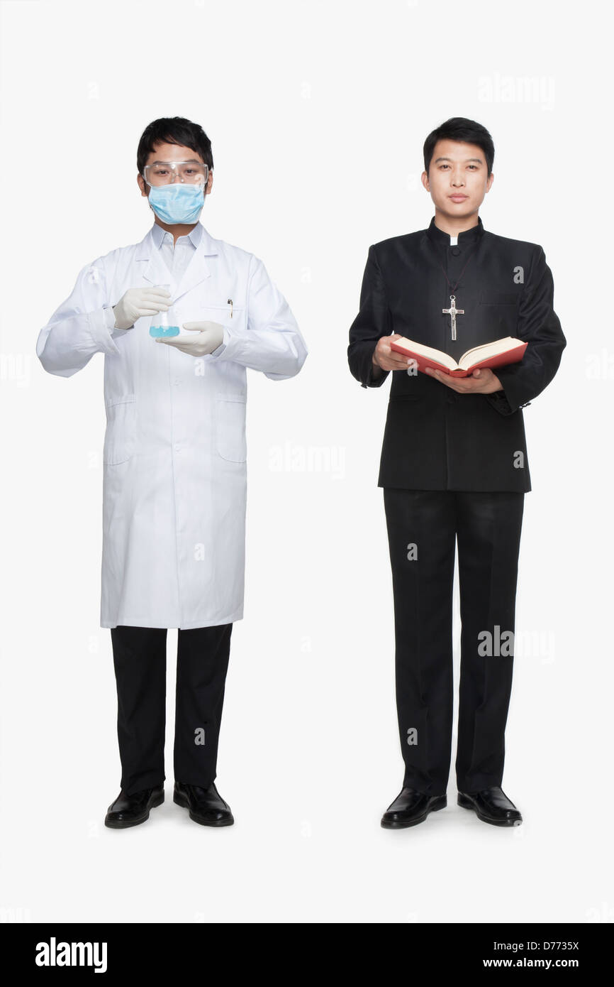 Priester und Wissenschaftler Stockfoto