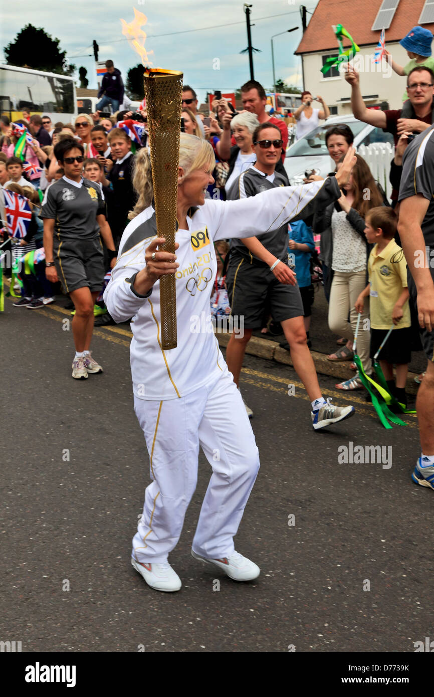 8695. Olympic Torch Relay, Fackel Träger Kelly Cullen aus Herne Bay, Sturry, Kent, England, UK, Europa Stockfoto