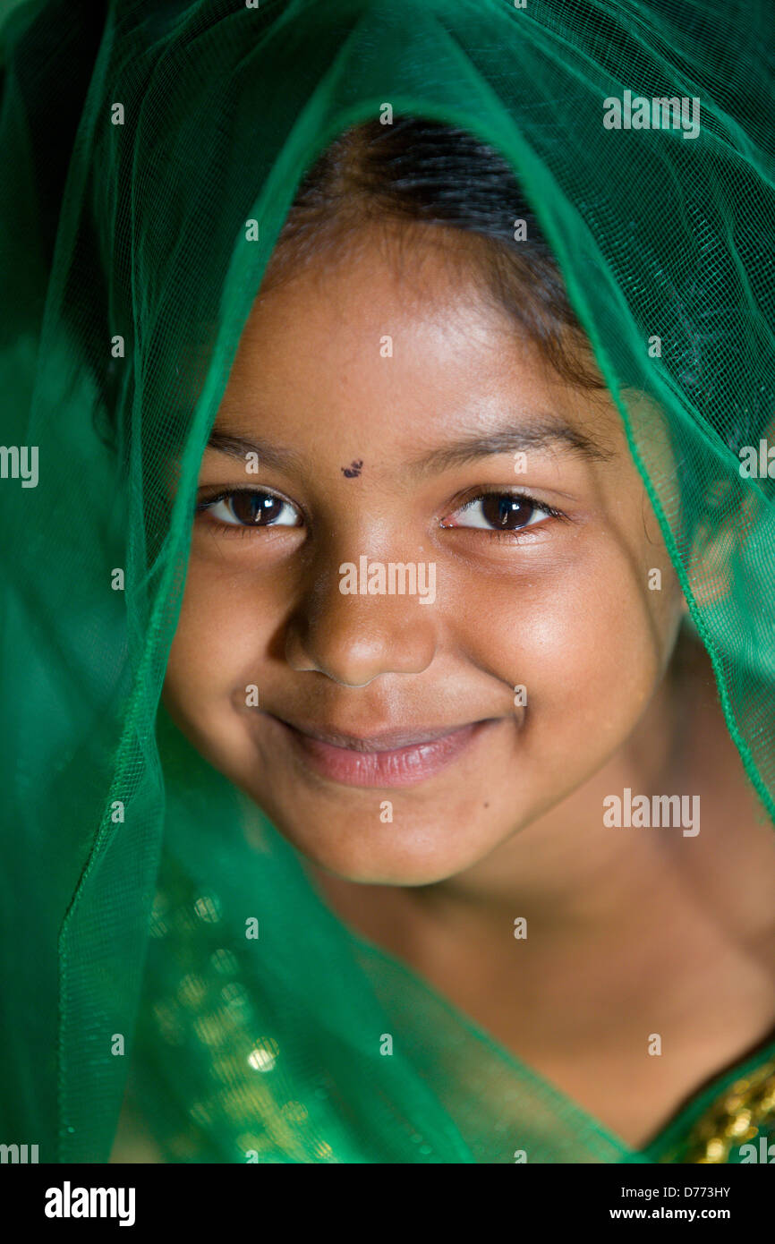 Inderin Shalini mit Schleier Andhra Pradesh in Indien Stockfoto