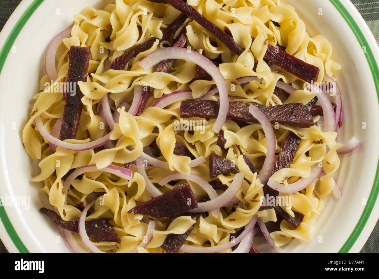 Usbekische getrocknetes Rindfleisch und Nudeln: Norin Stockfoto