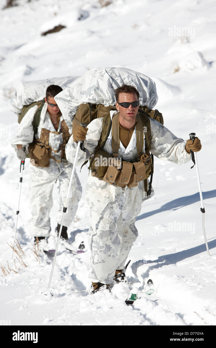 USA Kalifornien Bridgeport Mountain Warfare Training Center United States Marines Ski Hang hinauf Stockfoto