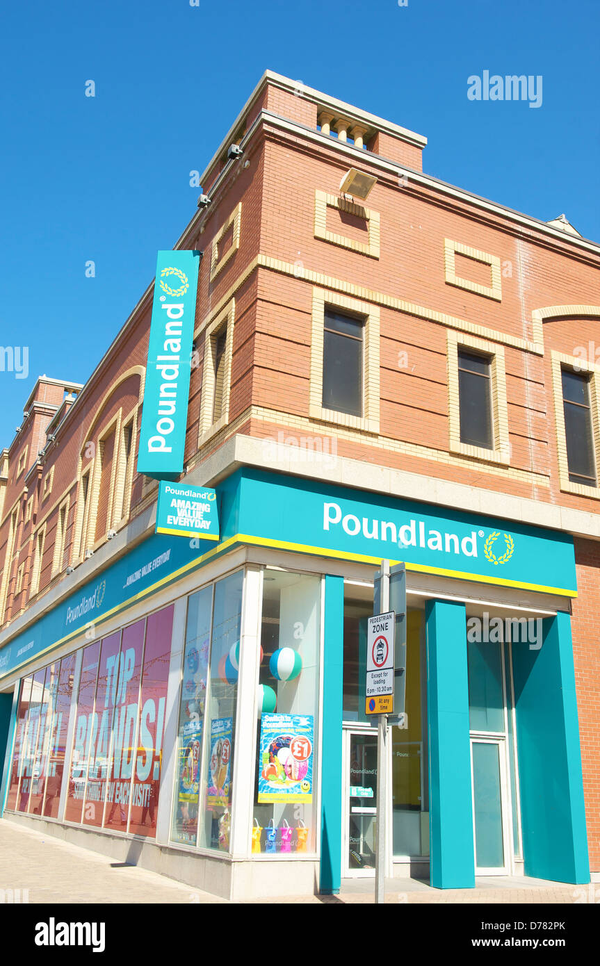 Poundland Store auf Blackpool Promenade Stockfoto