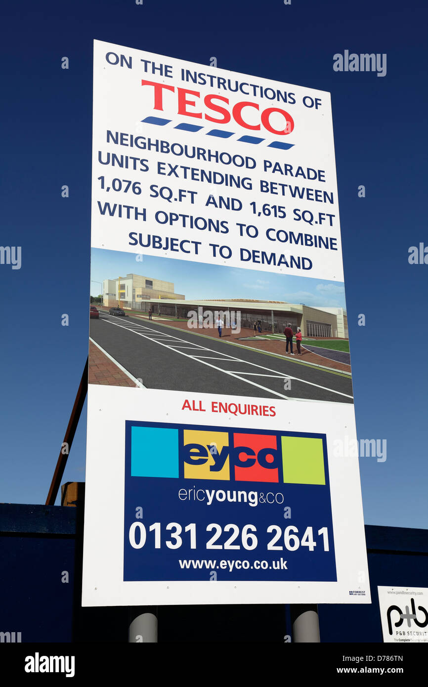 Ein Zeichen Werbung Einzelhandelsflächen an der Stelle des einen Tesco speichern Entwicklung, Schottland, UK Stockfoto