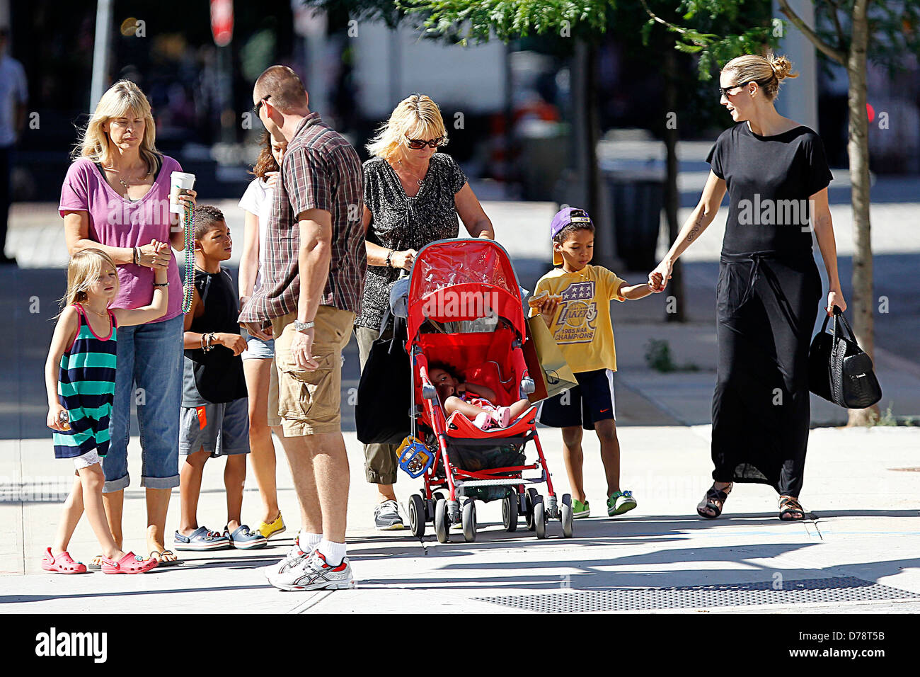 Leni Samuel, Henry Samuel, Johan Samuel und Erna Klum Heidi Klum Heidi Klum gehen mit ihren