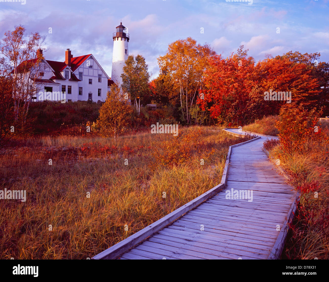 Punkt Iroquoise Leuchtturm, erbaut im Jahre 1870 am Ostende Whitefish Bay Lake Superior Upper Peninsula Bay Mills Michigan. Stockfoto